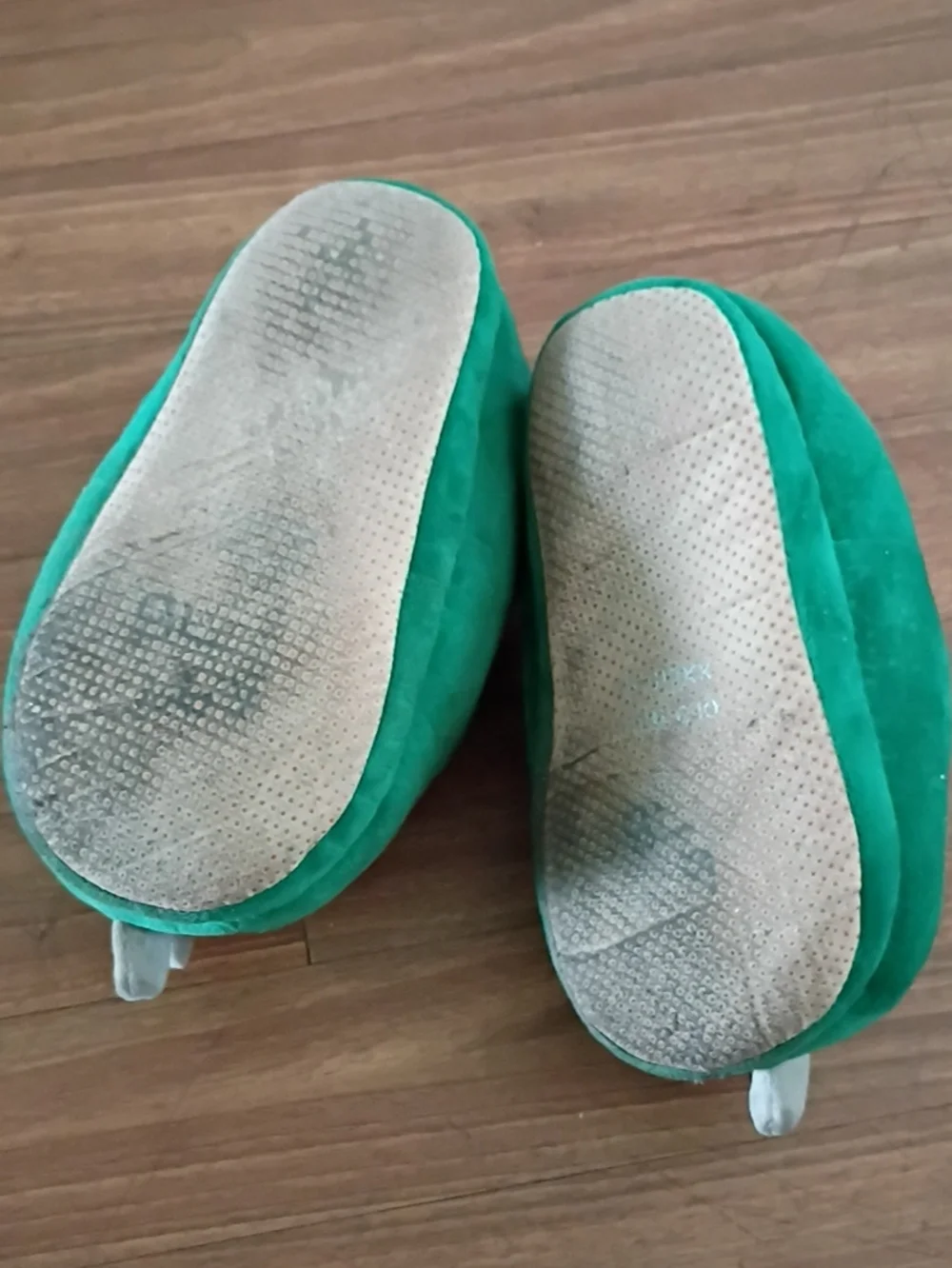 Green Plush Dinosaur Slippers Size 5/6
